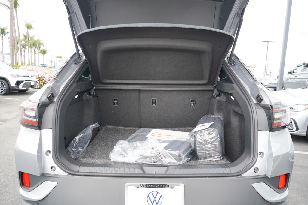 2025 Volkswagen ID.4 Pro 19