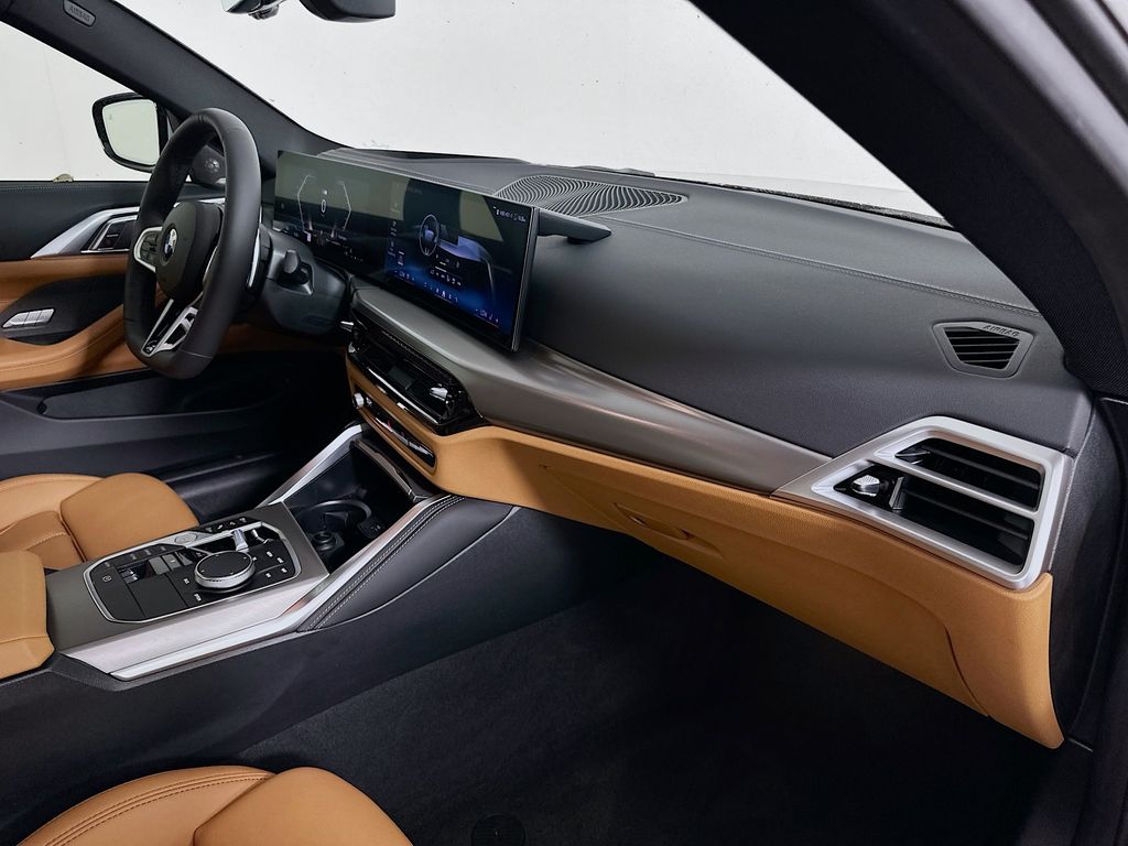 Thumbnail: 2025 BMW 4 Series - 30