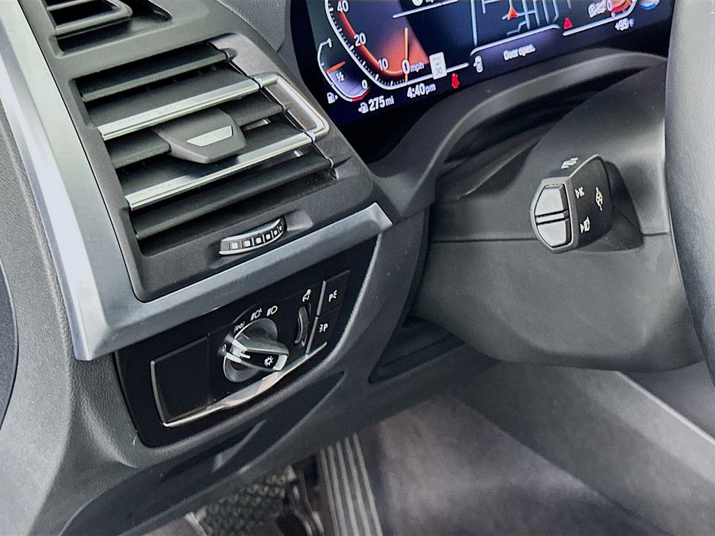 Thumbnail: 2022 BMW X3 - 10