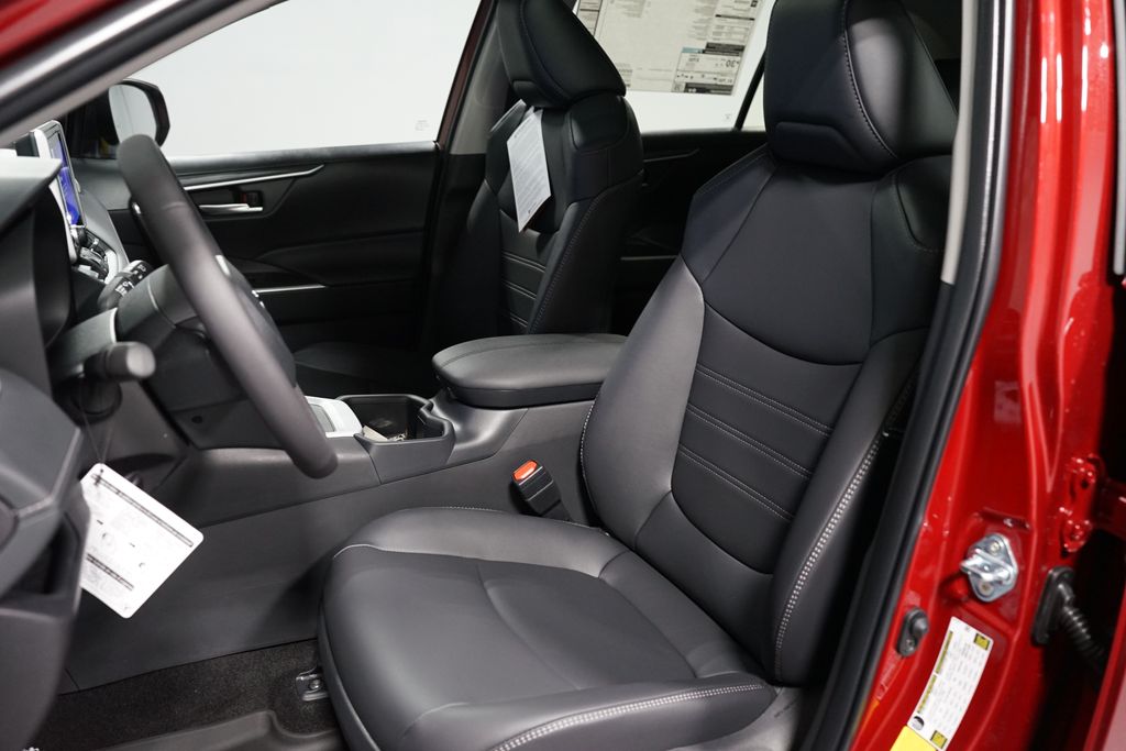 Thumbnail: 2025 Toyota RAV4 - 26