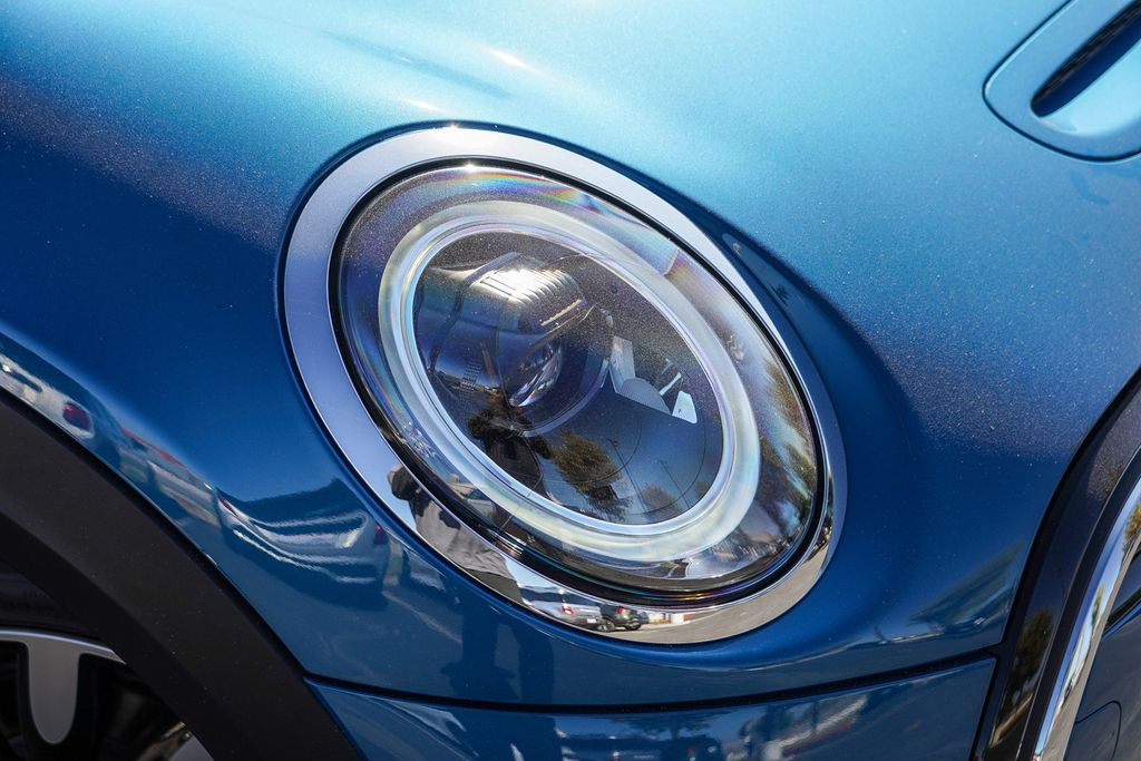 2024 MINI Cooper SE Electric Signature 2