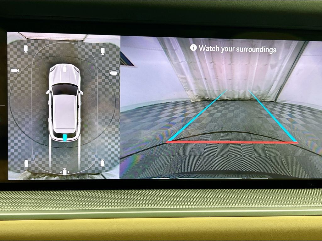 Thumbnail: 2026 Porsche Cayenne - 18