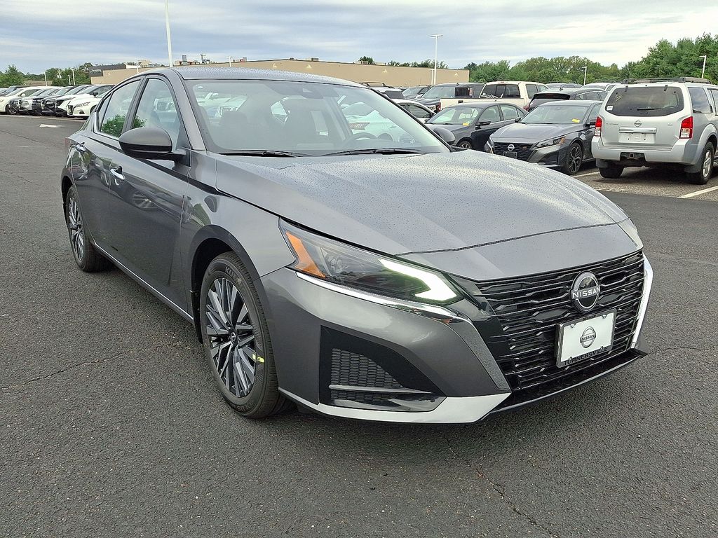 Thumbnail: 2025 Nissan Altima - 2