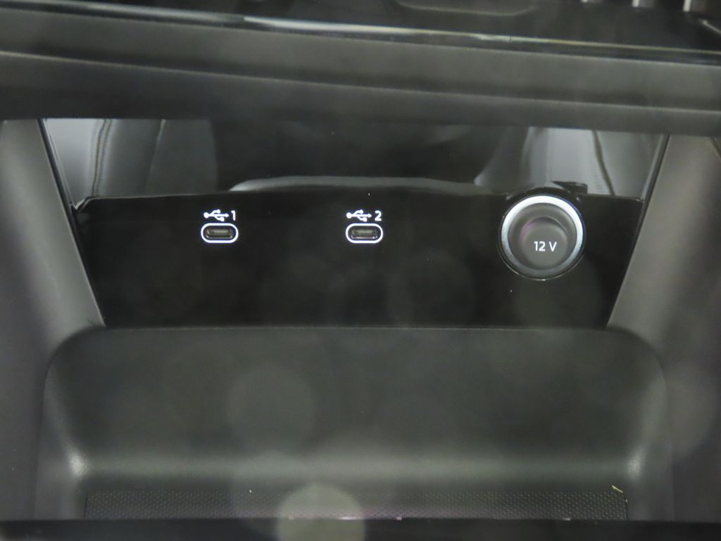 Thumbnail: 2027 Audi Q6 e-tron - 21