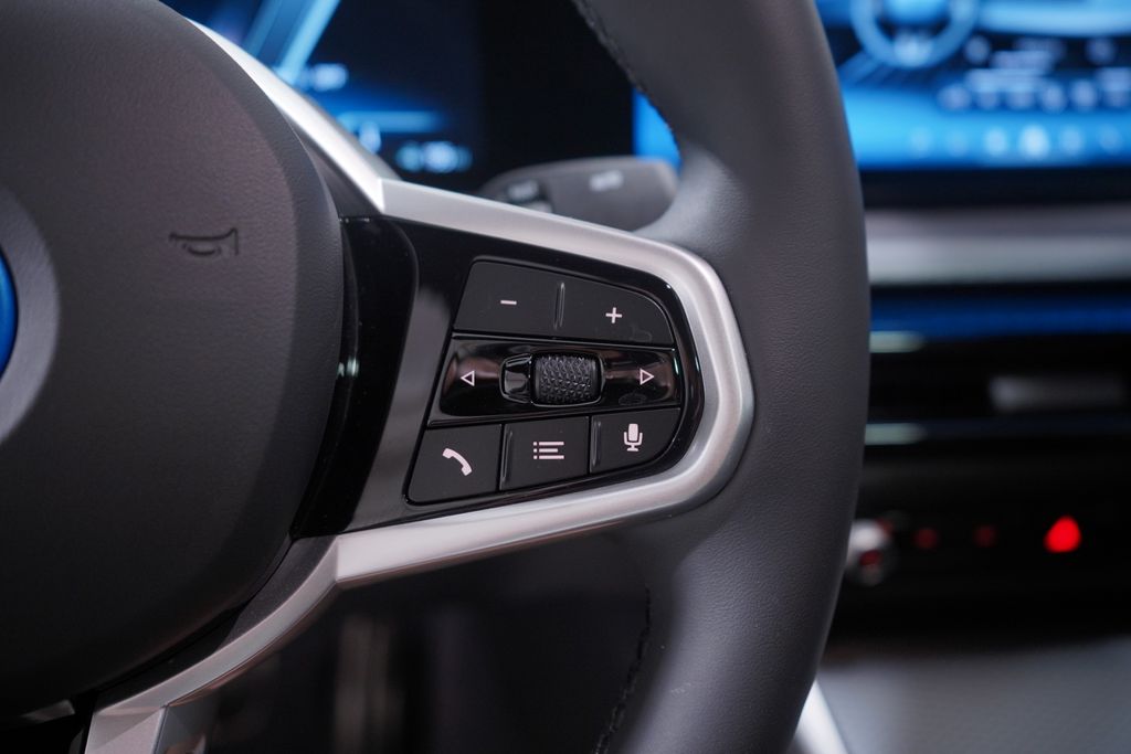 2025 BMW i4 eDrive40 21