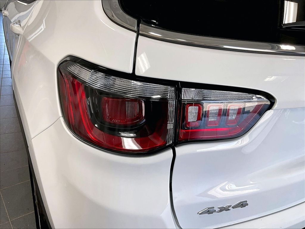 2023 Jeep Compass — photo 32