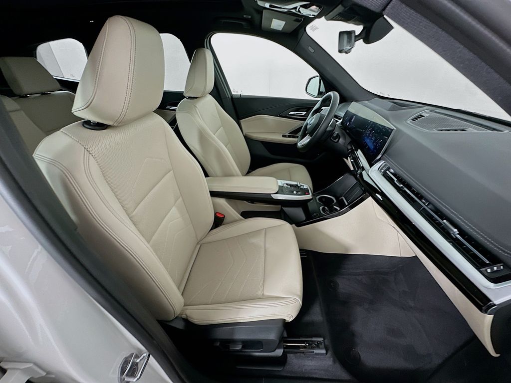 Thumbnail: 2023 BMW X1 - 29
