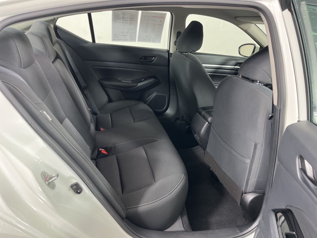 2023 Nissan Altima SV 10