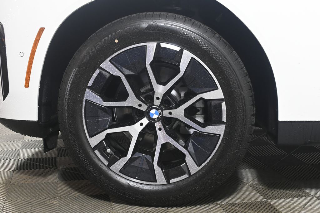 Thumbnail: 2026 BMW X3 - 12
