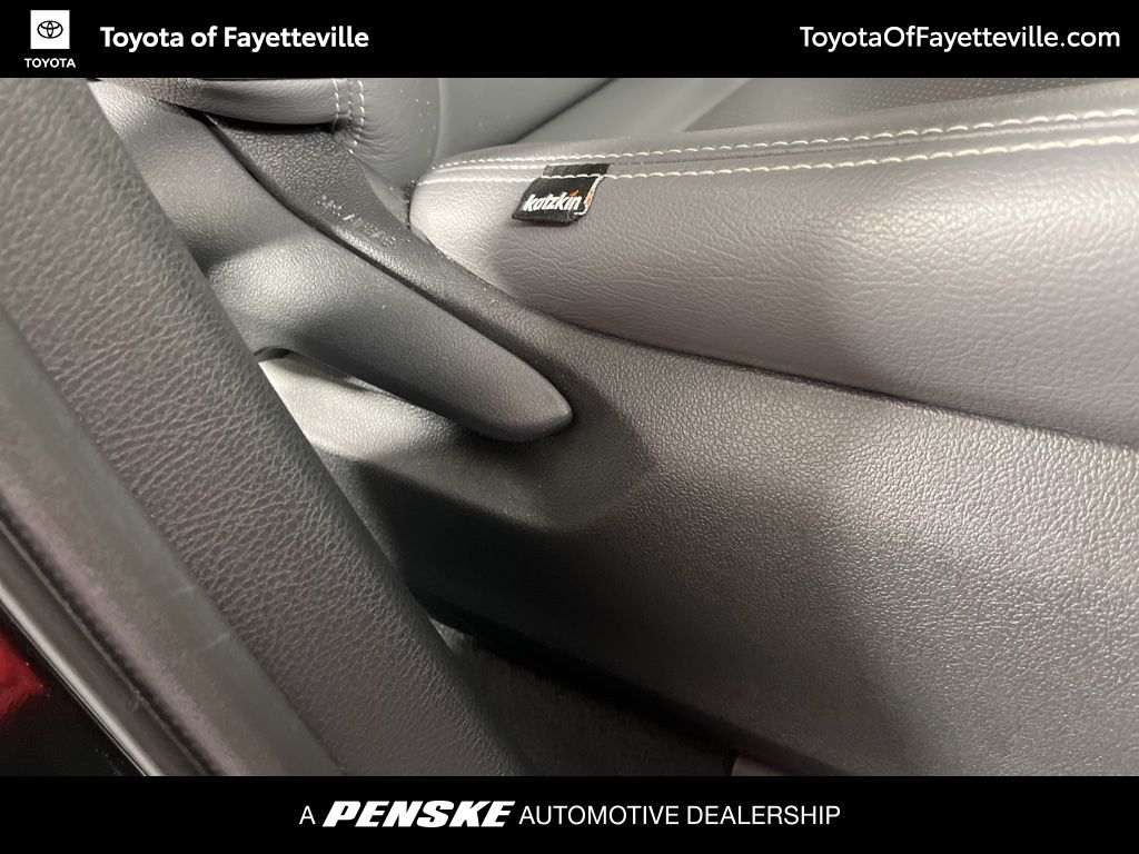 Thumbnail: 2025 Toyota Sienna - 8