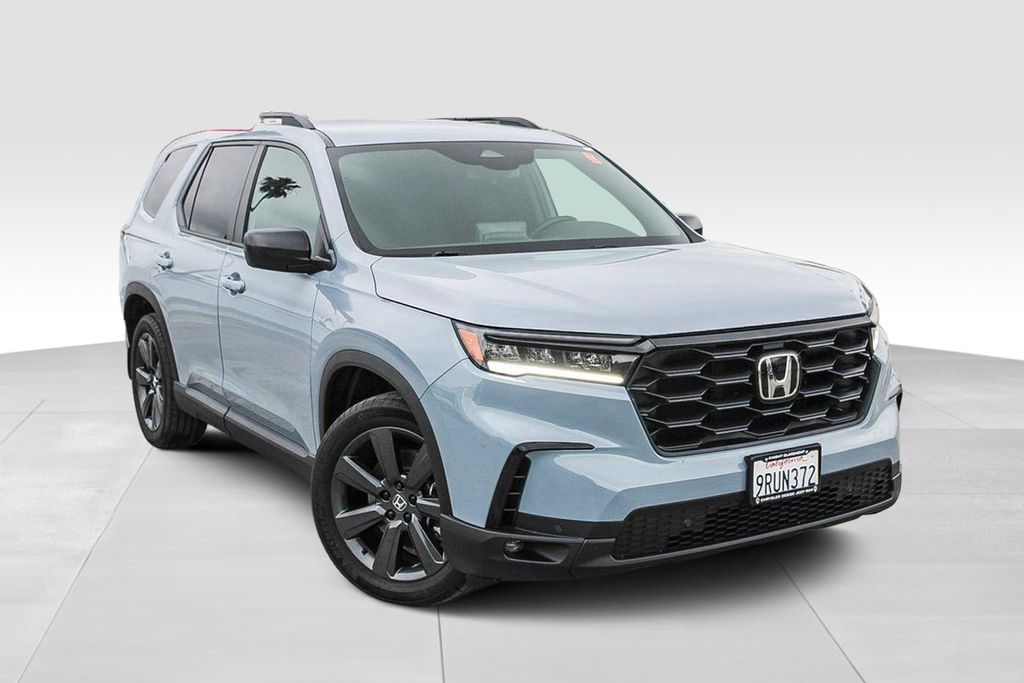 View vehicle photo 2