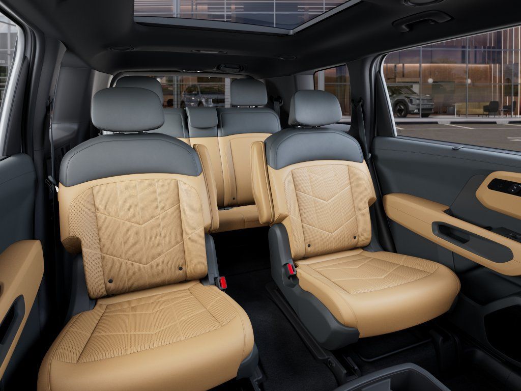 New 2027 White Kia X-Line SX image 16