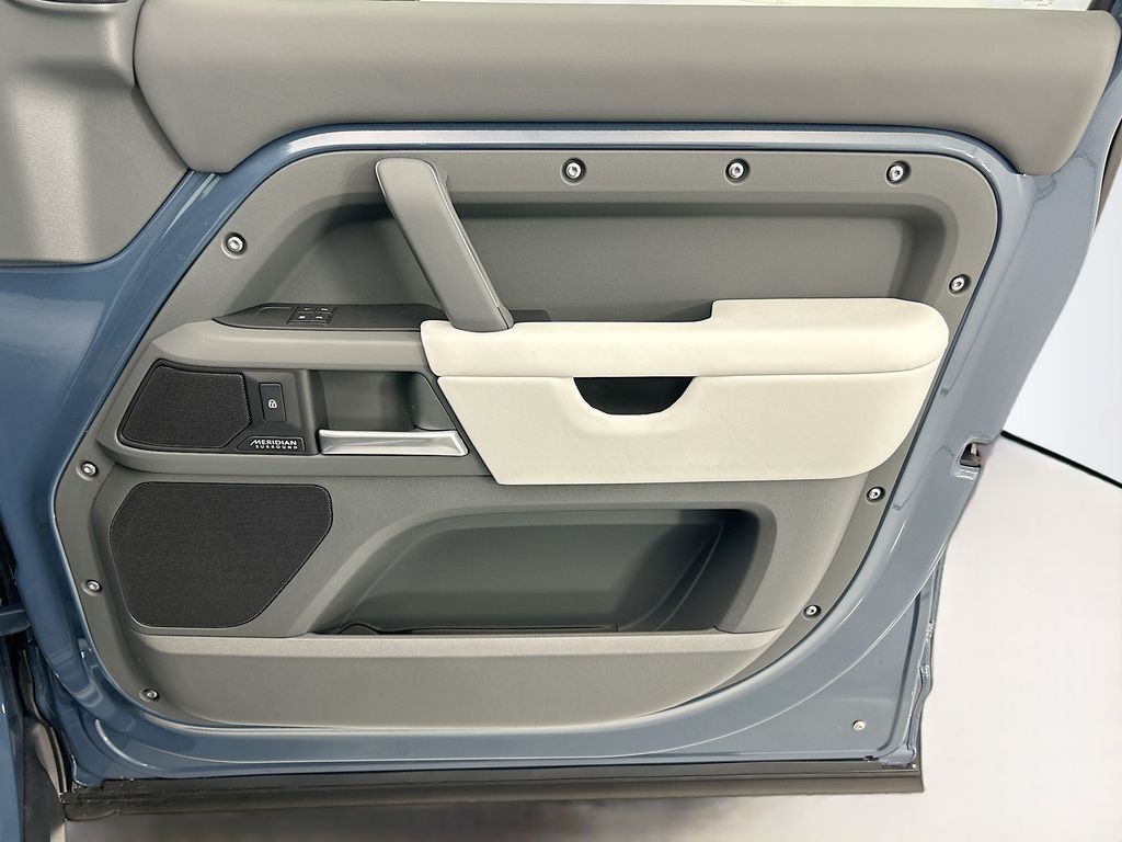 Thumbnail: 2026 Land Rover Defender - 24