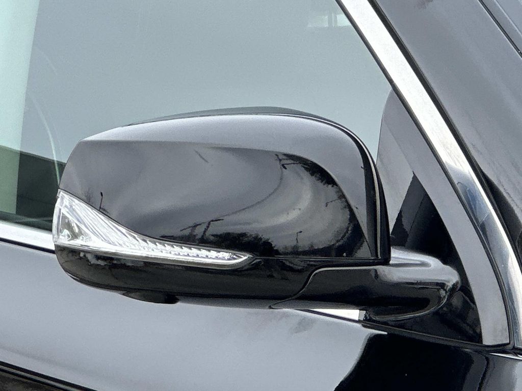 Thumbnail: 2016 INFINITI QX60 - 6