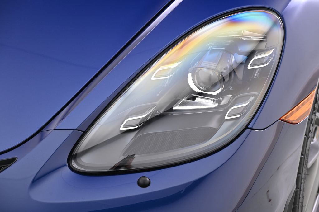 2022 Porsche   16