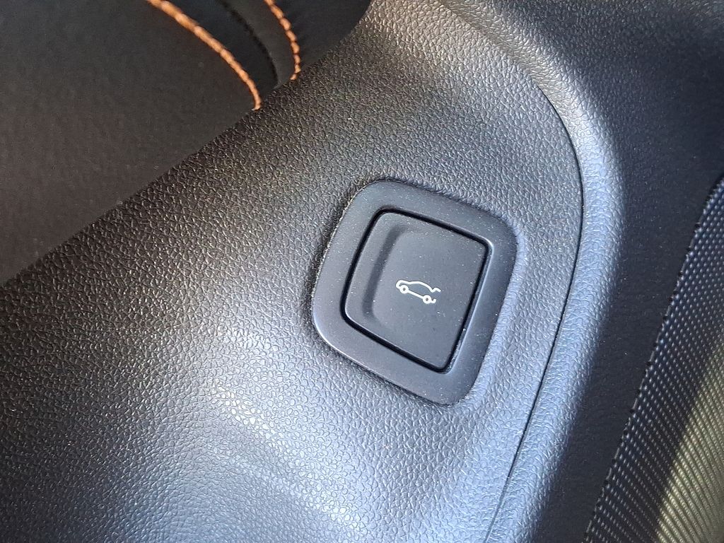 Thumbnail: 2023 Cadillac CT4 - 28