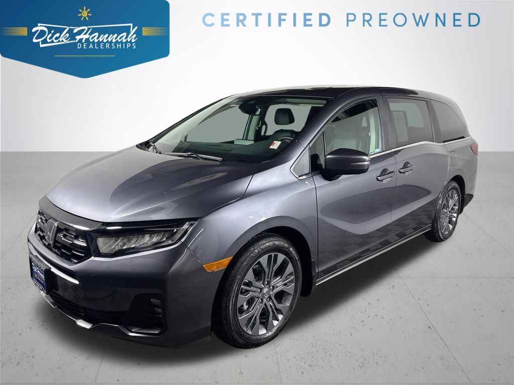 2025 Honda Odyssey Touring's photo