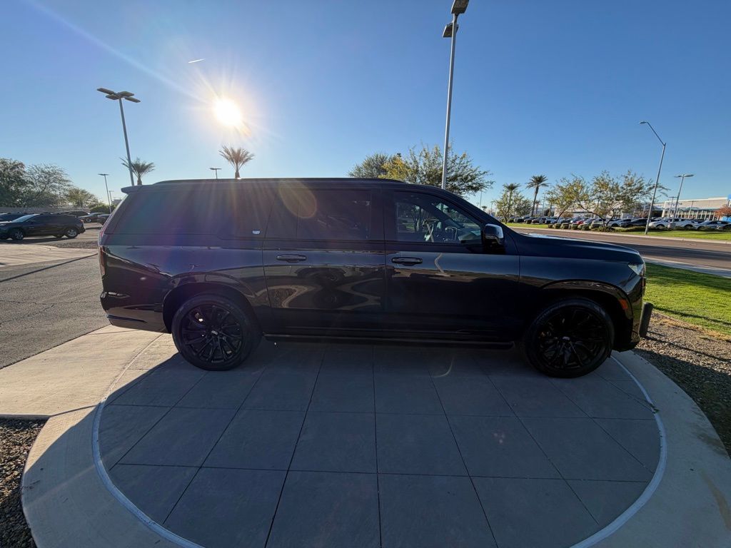 Thumbnail: 2023 Cadillac Escalade - 4