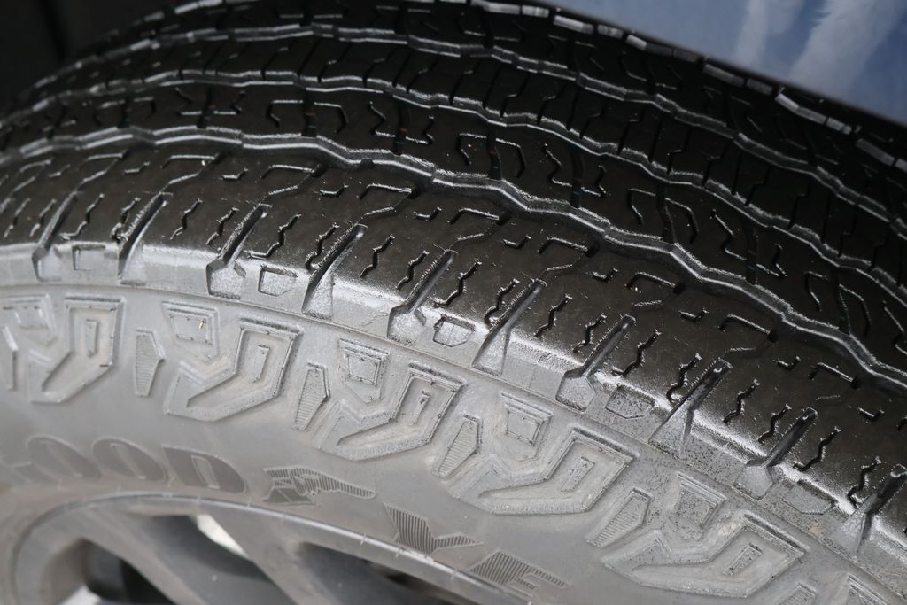 Thumbnail: 2020 Chevrolet Silverado 1500 - 6