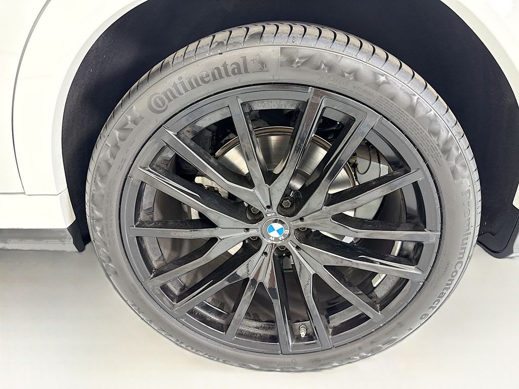 Thumbnail: 2023 BMW X6 - 30