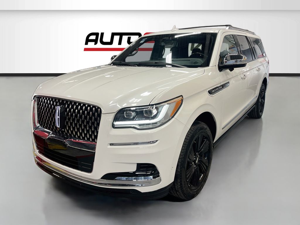 Used 2024 White Metallic Lincoln Black Label image 3