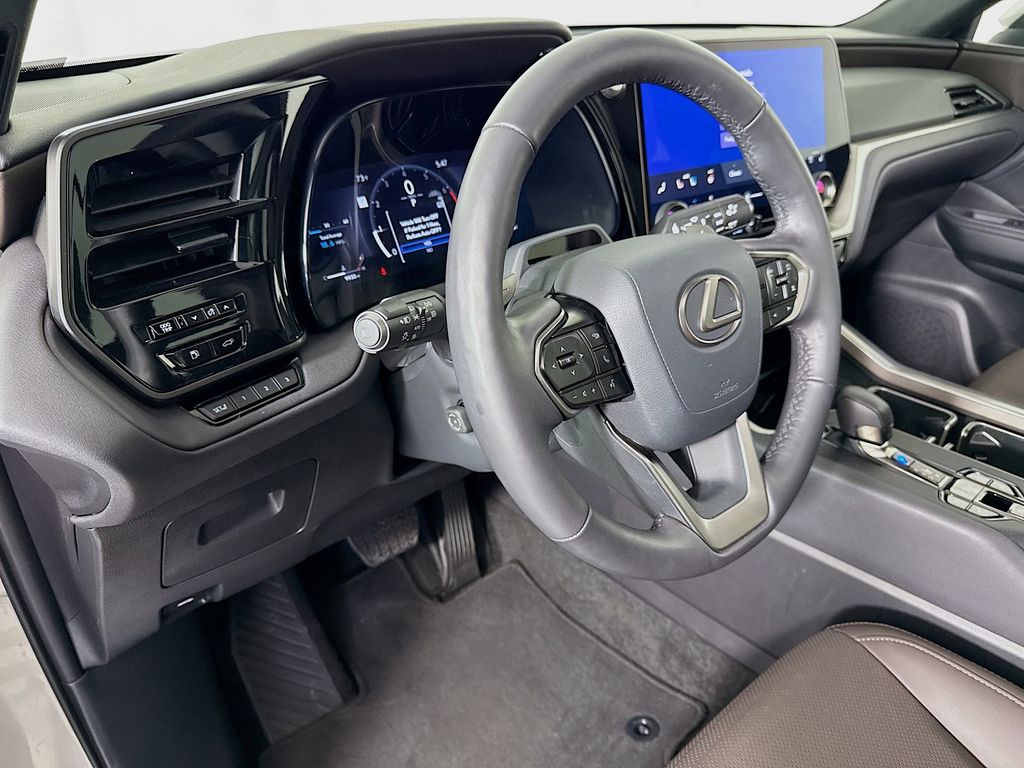 Thumbnail: 2025 Lexus TX - 9