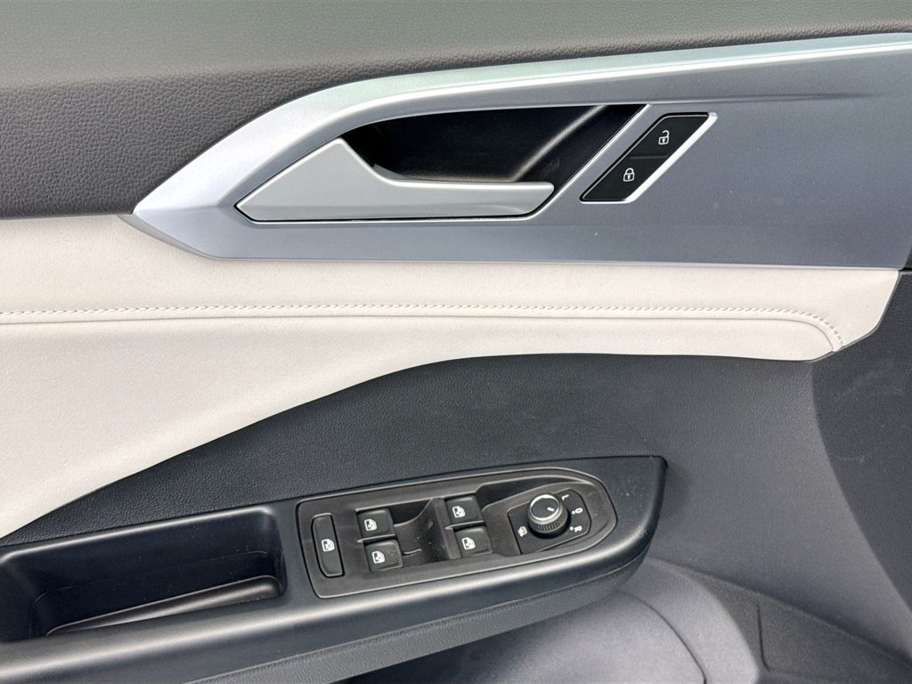 Thumbnail: 2026 Volkswagen Taos - 21