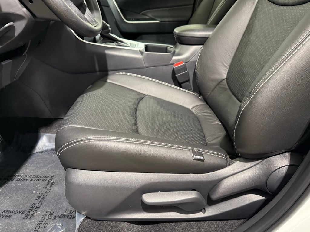 Thumbnail: 2025 Toyota RAV4 - 14