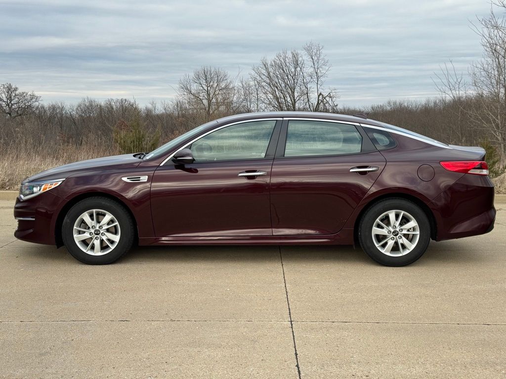 2016 Kia Optima LX photo