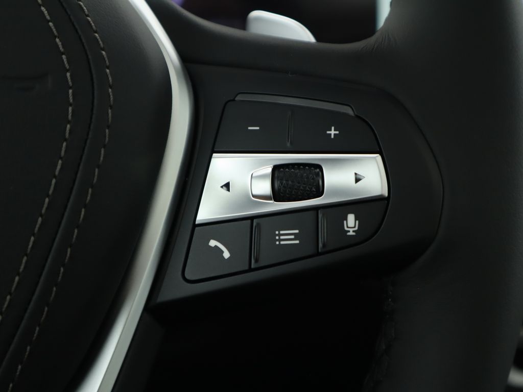2026 BMW X5 sDrive40i 12