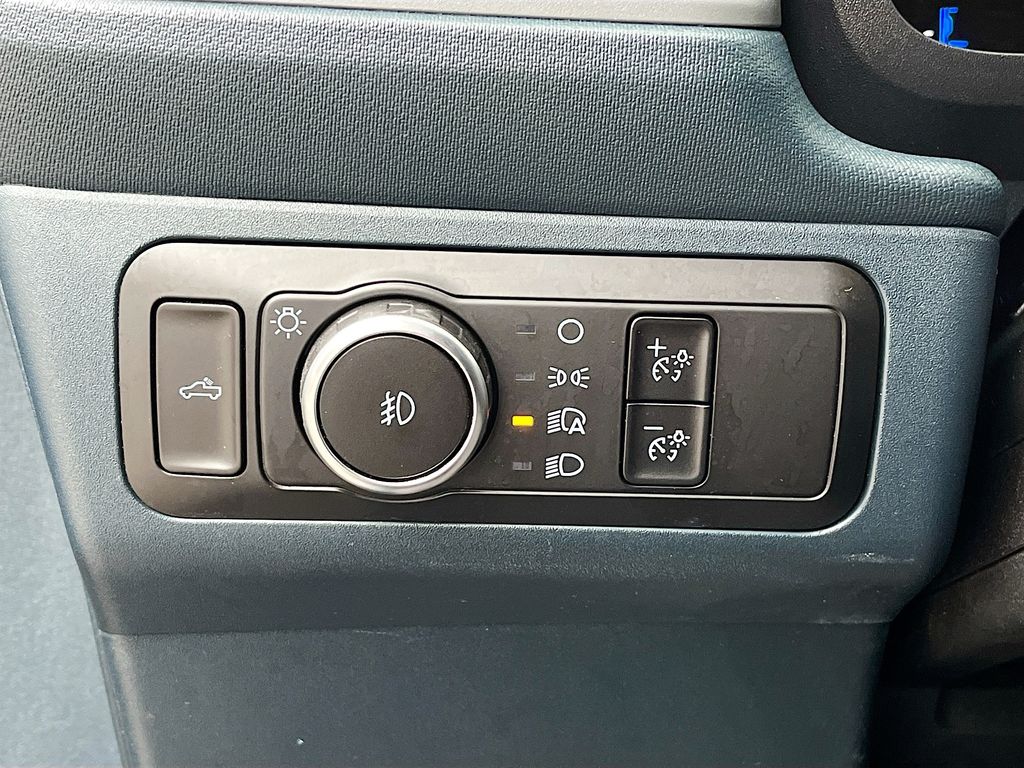 Used 2025 Gray Ford Lobo Standard image 10