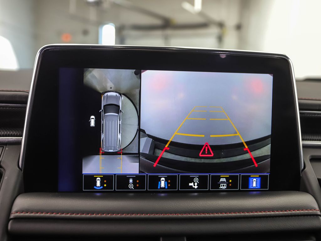 Thumbnail: 2022 Chevrolet Tahoe - 18