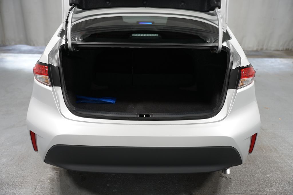 2025 Toyota Corolla LE 31