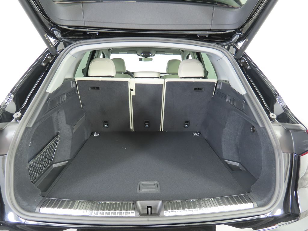 Thumbnail: 2025 Audi Q5 - 30