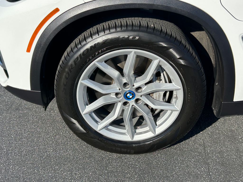 2022 BMW X5 xDrive45e 9