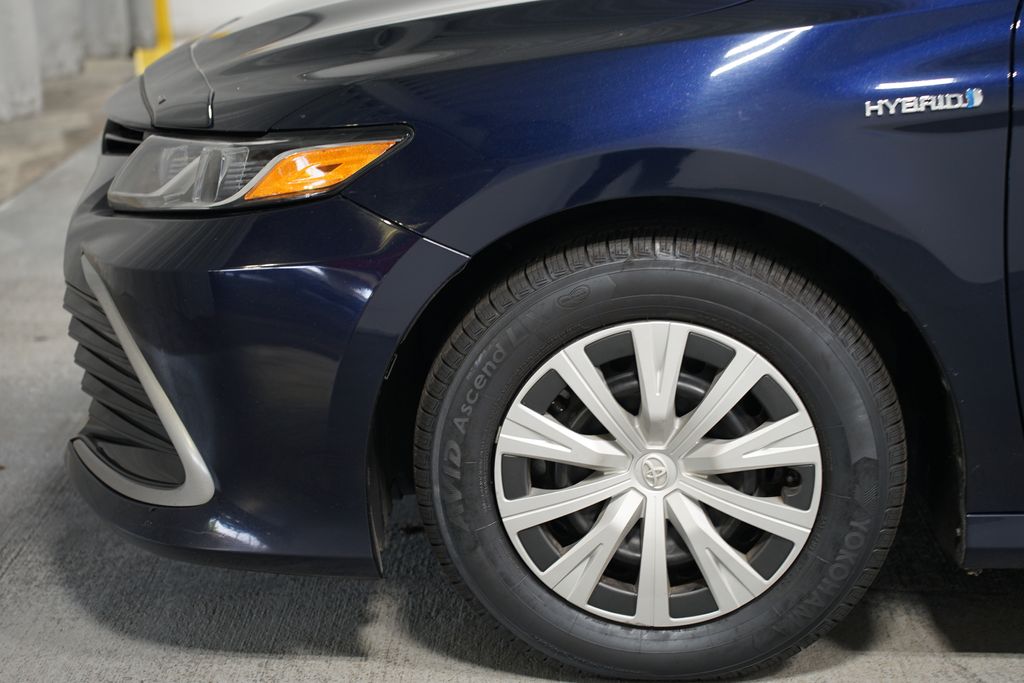 Thumbnail: 2021 Toyota Camry - 5