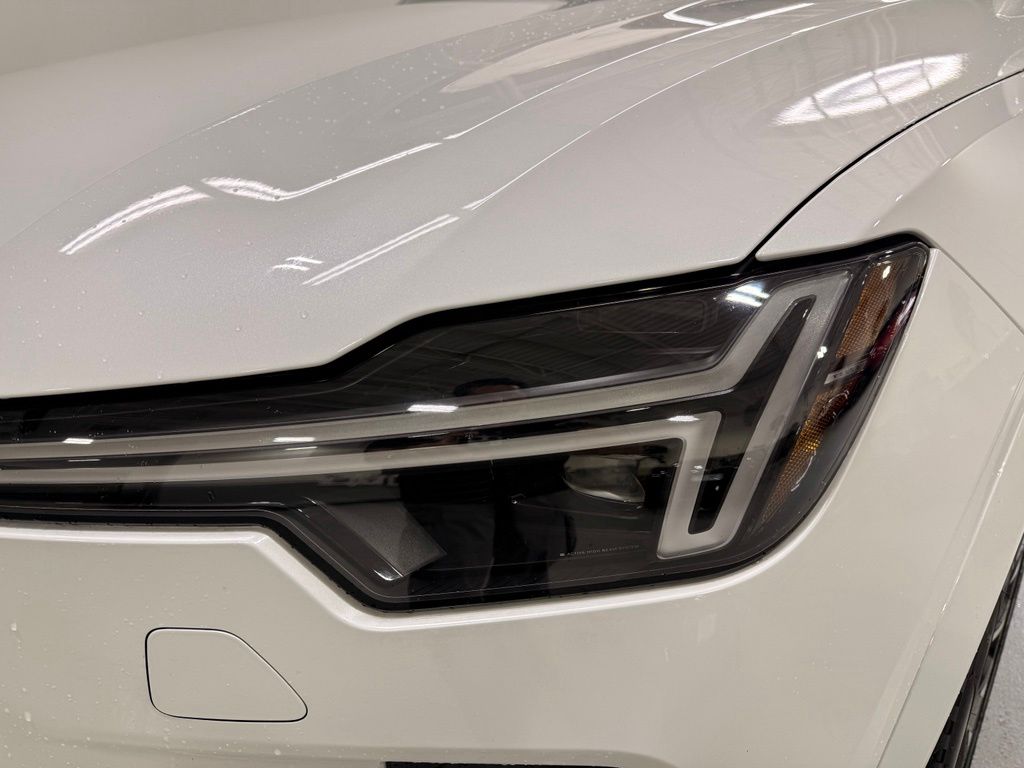 Thumbnail: 2026 Volvo XC90 - 9