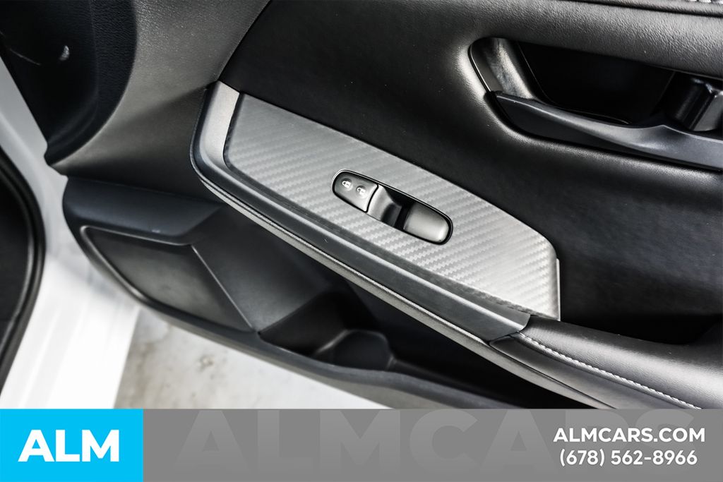 Used 2025 White Nissan S image 40