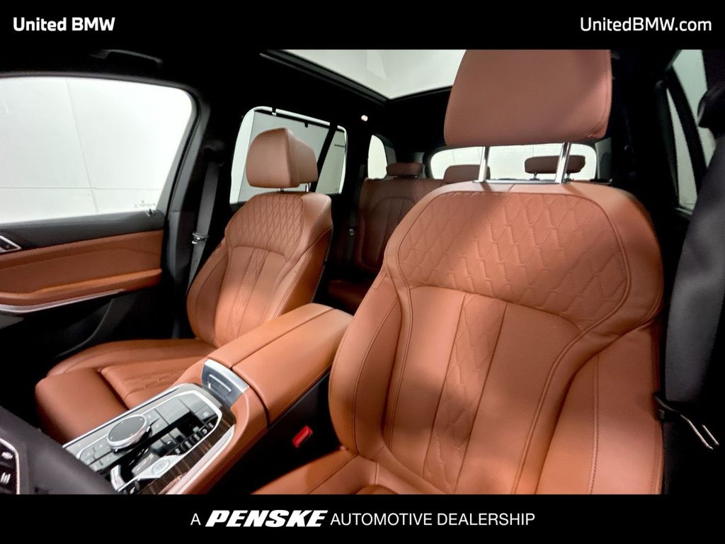 Thumbnail: 2026 BMW X5 - 13
