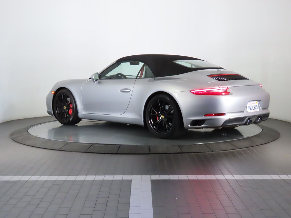 Thumbnail: 2017 Porsche 911 - 3