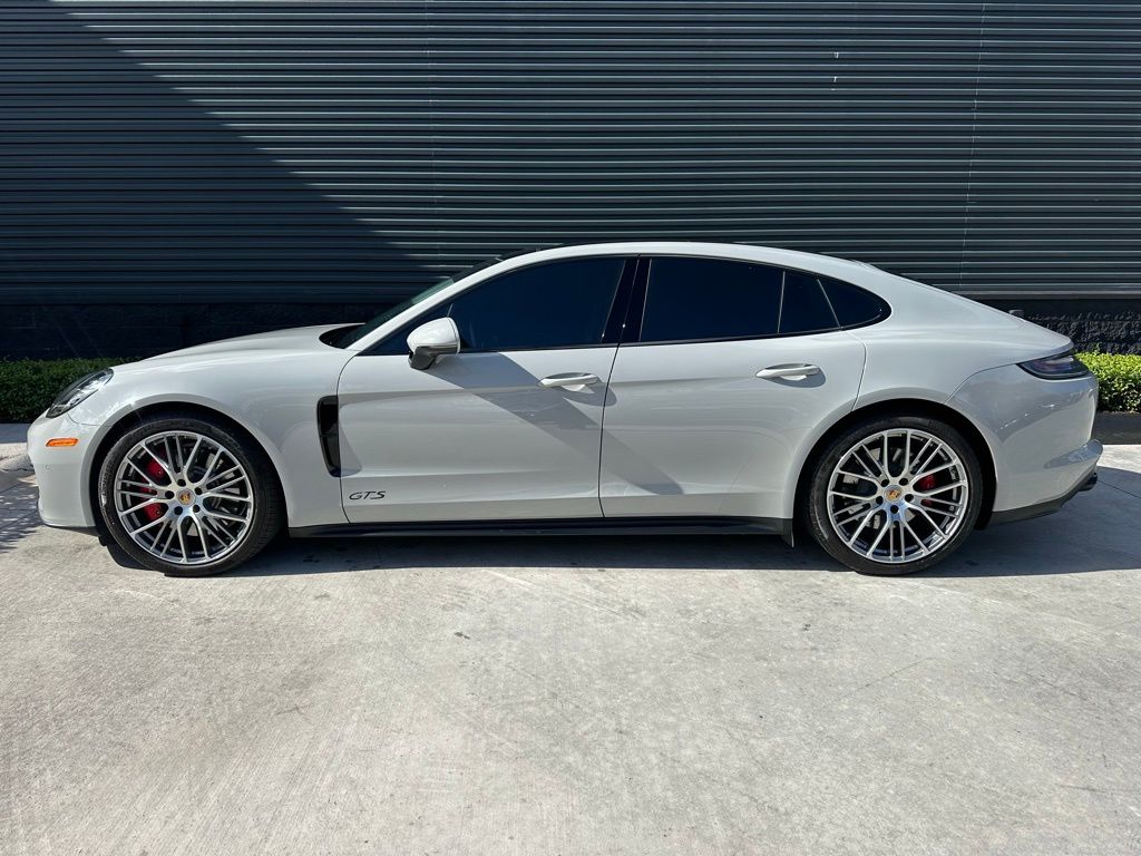 Thumbnail: 2023 Porsche Panamera - 2
