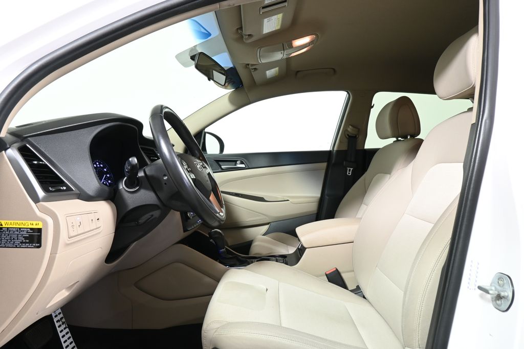 2017 Hyundai Tucson Sport 3