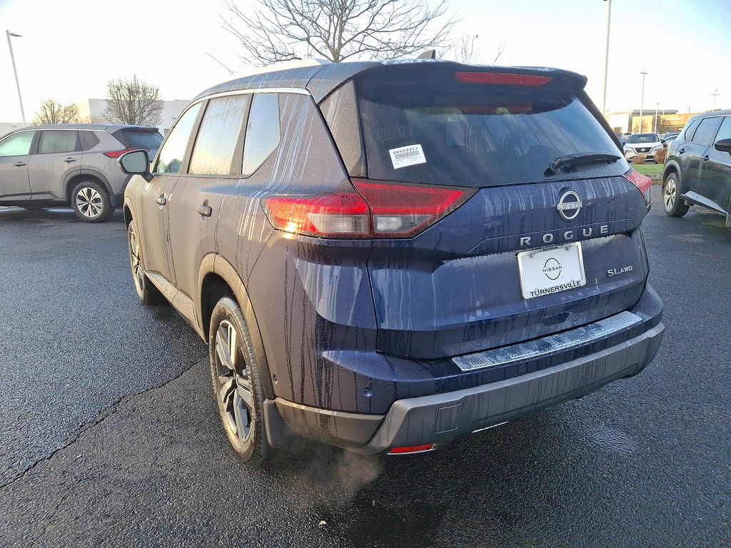 2025 Nissan Rogue SL 3