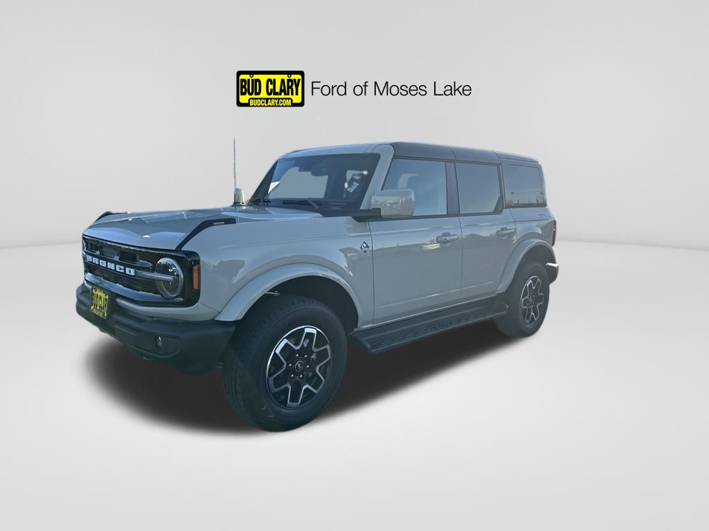 2025 Ford Bronco Outer Banks 4-Door 4WD