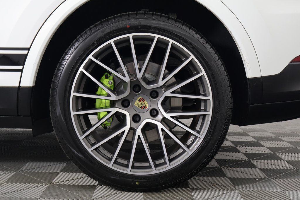 Thumbnail: 2020 Porsche  - 16