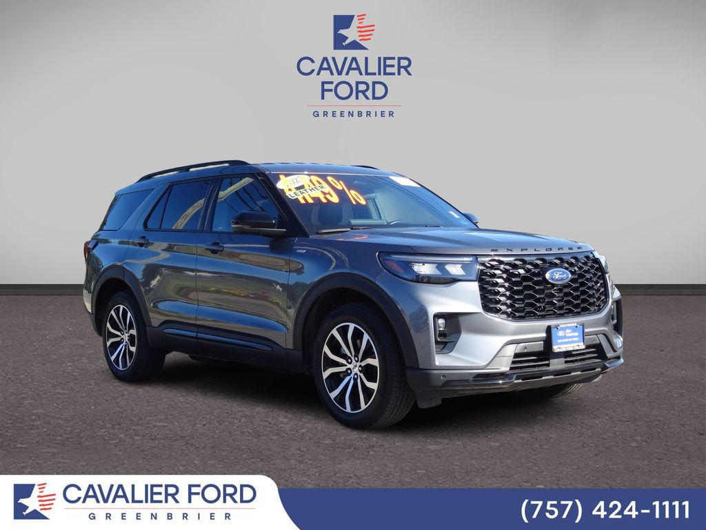 2025 Ford Explorer ST-LINE 4WD (PL535)'s photo