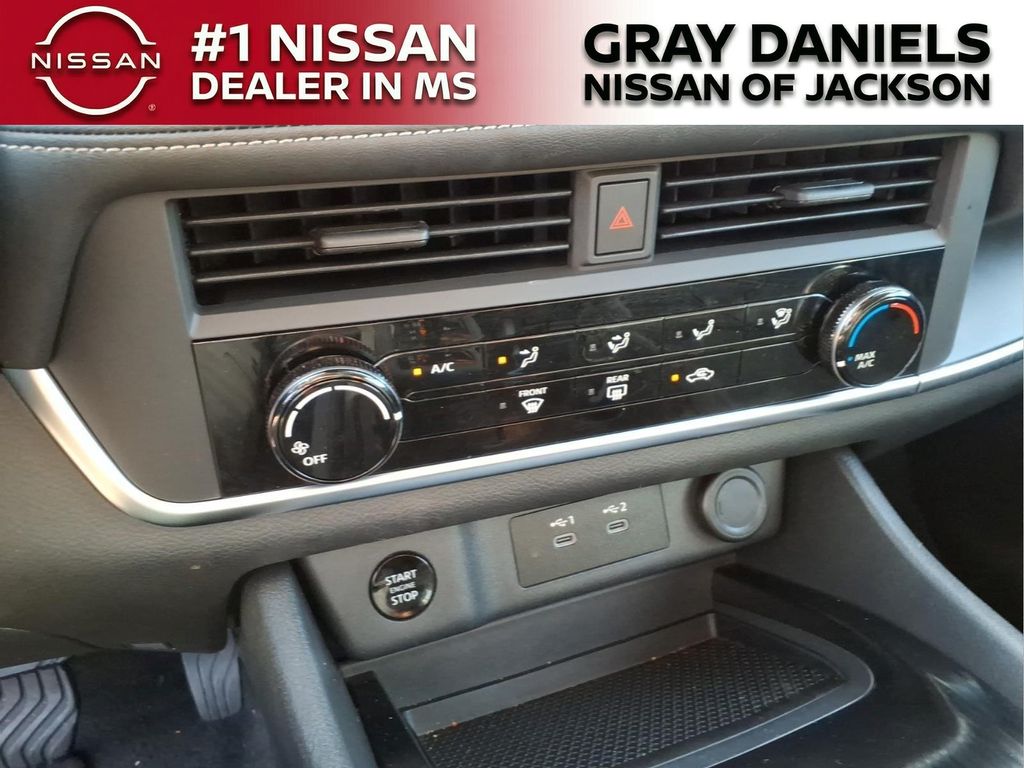 Used 2024 Nissan Rogue SUV