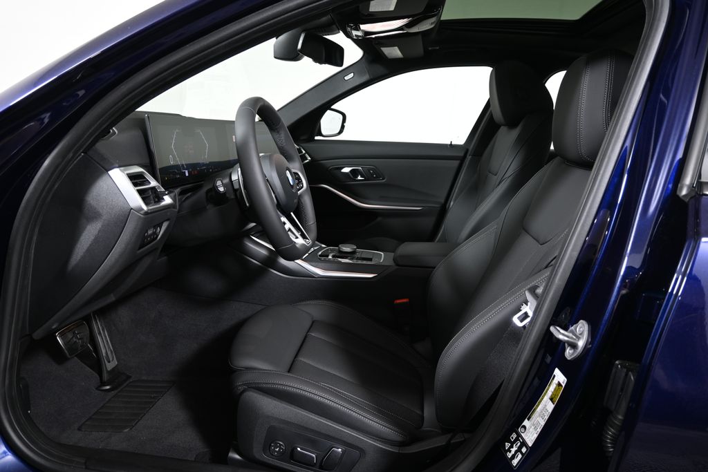 Thumbnail: 2026 BMW 3 Series - 3