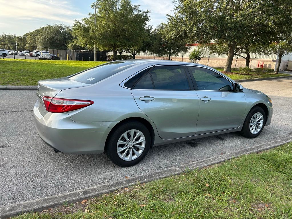Thumbnail: 2017 Toyota Camry - 5