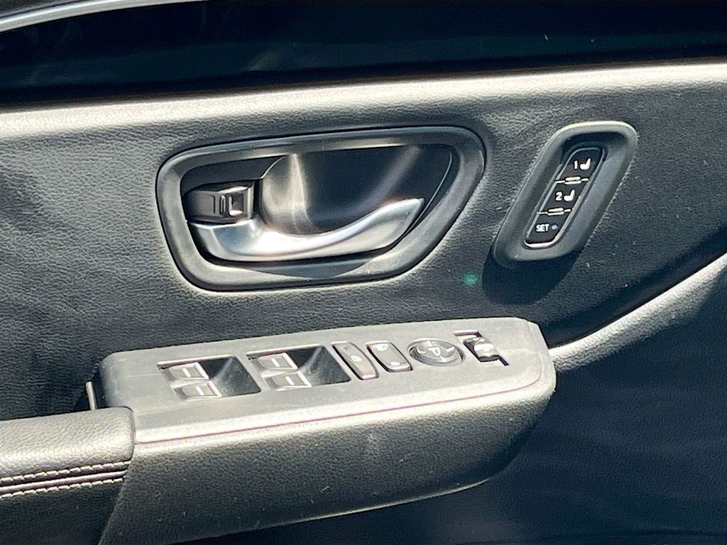 Used 2025 Black Honda Touring image 18